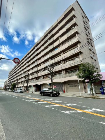 シャトー三愛の外観