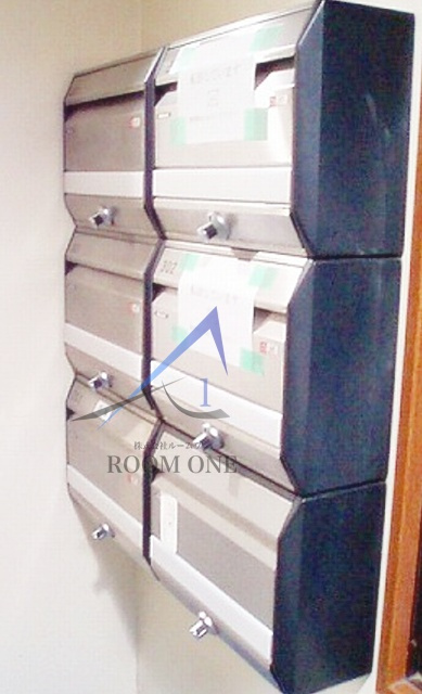 フェリエ四谷 のその他共用部分|集合ポストです。
