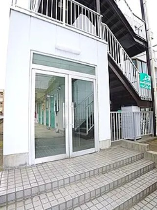 江戸川区東葛西５丁目の賃貸マンションのエントランス