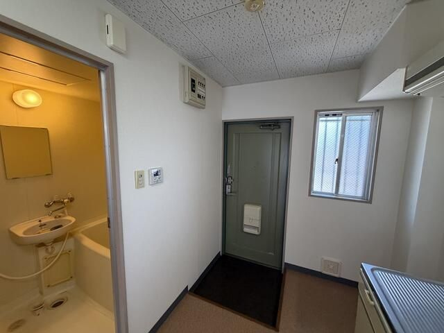 江戸川区東葛西５丁目の賃貸マンションの玄関|※別部屋参考写真