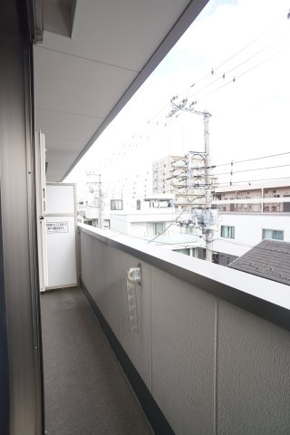 市川真間レジデンスのバルコニー|302号室の写真です