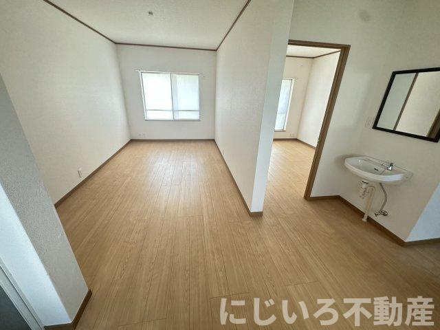 アイリス南開の居間・リビング