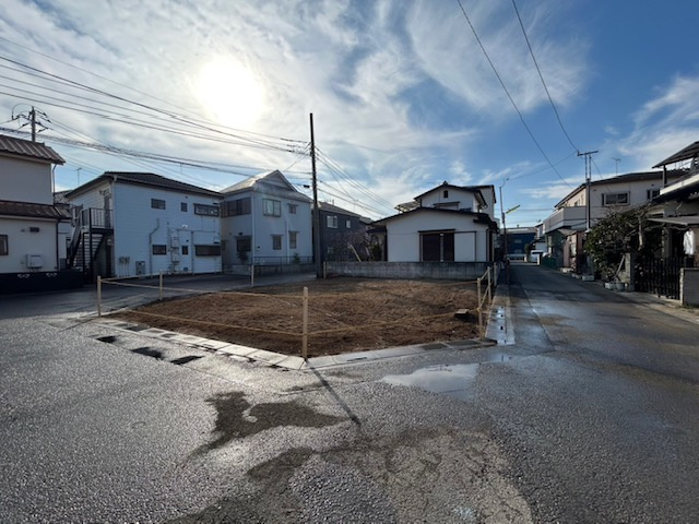越谷市野島新築戸建ての前面道路含む現地写真