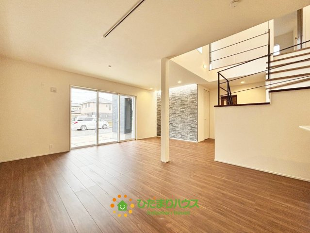 古河下辺見第6　新築一戸建て　05　の居間・リビング