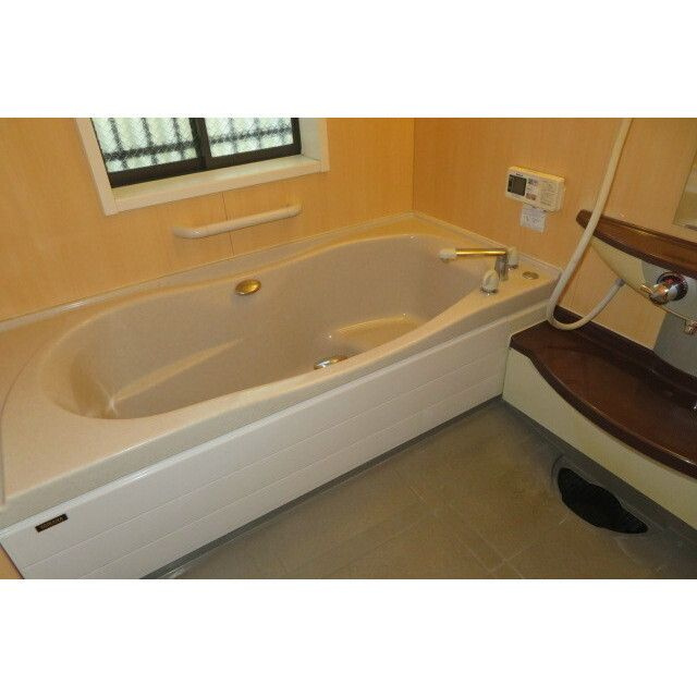 本町6丁目貸家の浴室