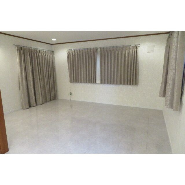 本町6丁目貸家の洋室
