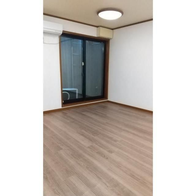 本町6丁目貸家の寝室