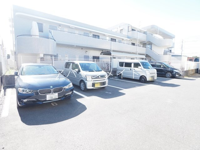 【駐車場】 | フォンターナＳ | 駐車スペースです