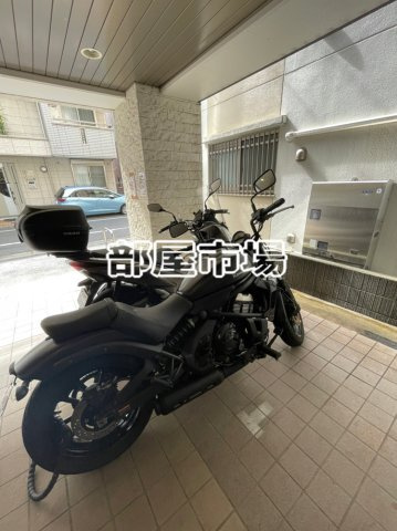リヴシティ上野入谷のその他共用部分|バイク置き場