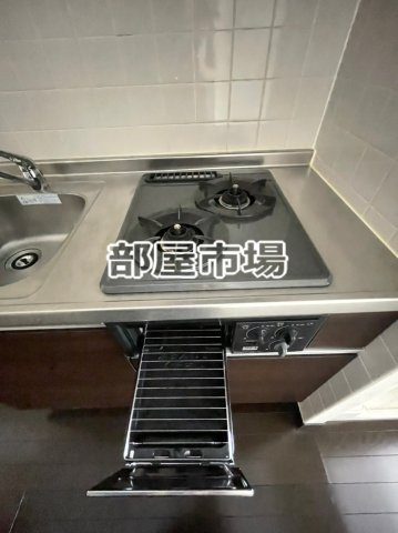 リヴシティ上野入谷のキッチン|グリル付き2口コンロ