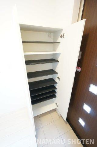 ネオ君塚戸建の玄関|物件、駅でお待ち合わせでのご案内歓迎！