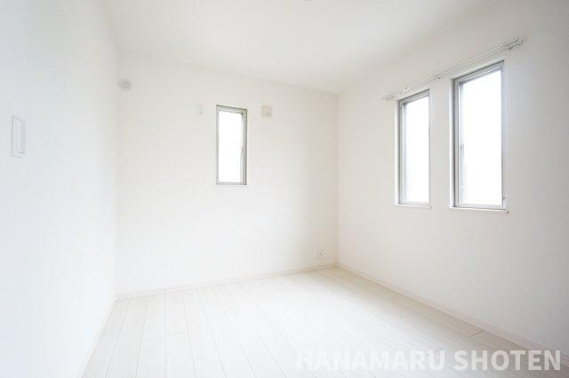 ネオ君塚戸建の洋室|物件、駅でお待ち合わせでのご案内歓迎！