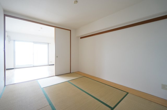 シャトーイノハナの和室|物件、駅でお待ち合わせでのご案内歓迎！