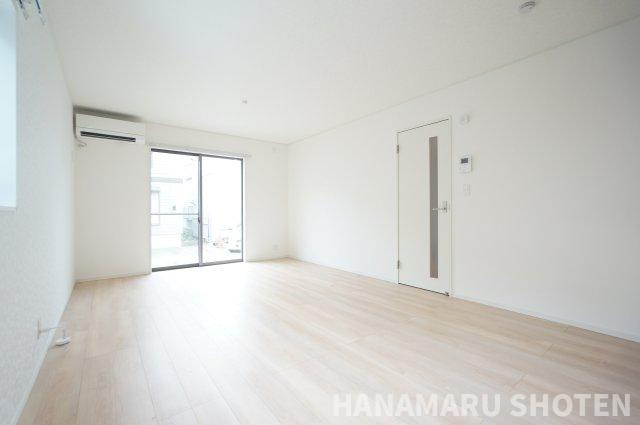 Kolet四街道#05の居間・リビング|物件、駅でお待ち合わせでのご案内歓迎！