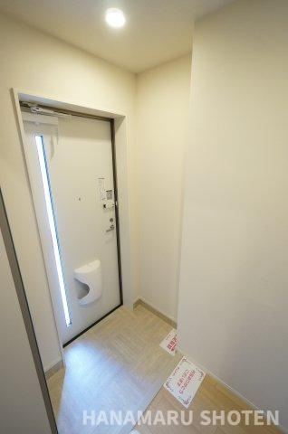 コスモスの玄関|物件、駅でお待ち合わせでのご案内歓迎！