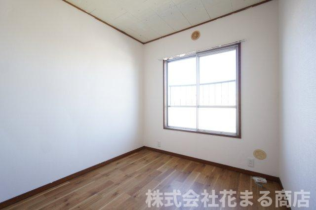 第二みつわ台ハイツDの洋室|物件、駅でお待ち合わせでのご案内歓迎！