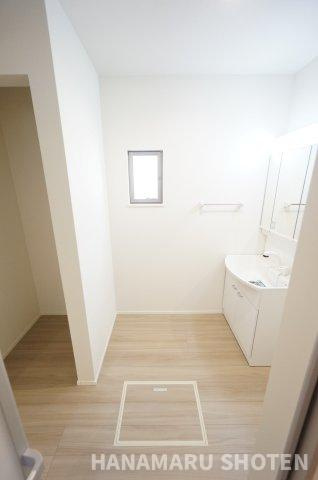 リナージュL　市原市若宮1丁目01期　2号棟の洗面所