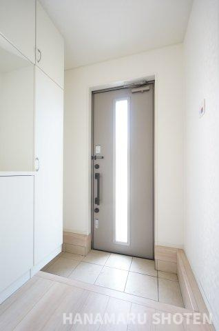 クレイドルガーデン市原市今津朝山の玄関|物件、駅でお待ち合わせでのご案内歓迎！
