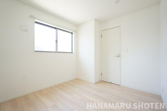 クレイドルガーデン市原市今津朝山の洋室|物件、駅でお待ち合わせでのご案内歓迎！