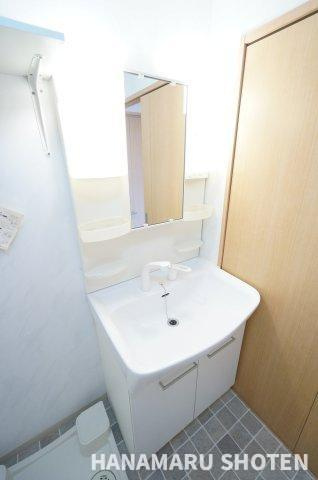 やまぼうしの独立洗面台|物件、駅でお待ち合わせでのご案内歓迎！
