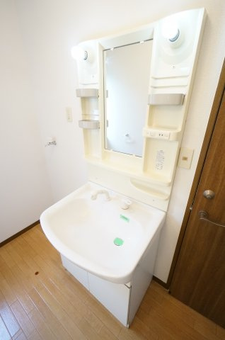 レジデンスヤマダ テラスハウスの洗面所|水曜日、営業時間外もご相談ください！