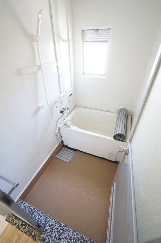 ビレッジハウス検見川8号棟の浴室|ご見学・ご契約時の送迎可能！
