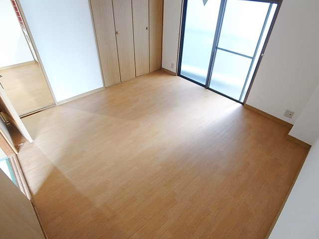 ホワイトハイツの内装|洋室8帖のお部屋