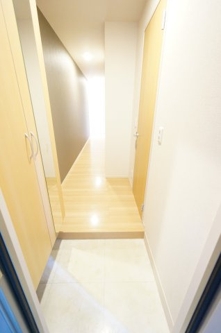 アメニティーなかにしⅣの玄関|当日の見学大歓迎！