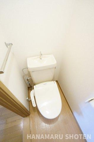 TフラットBのトイレ|物件、駅でお待ち合わせでのご案内歓迎！