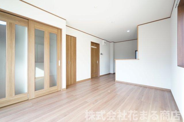 セブンハウスの居間・リビング|物件、駅でお待ち合わせでのご案内歓迎！