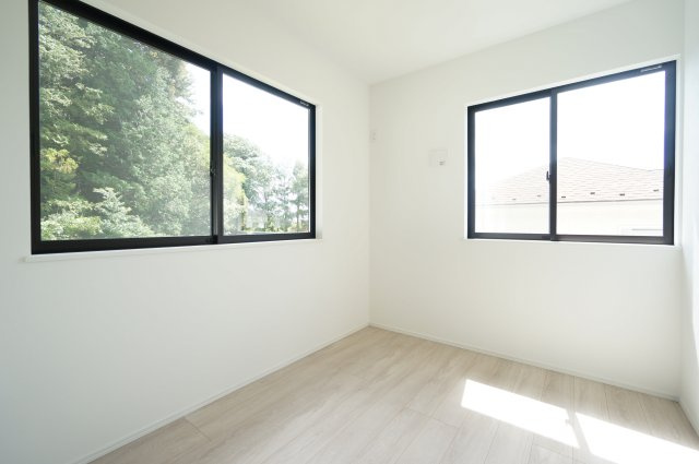 家族の癒しの場♪庭付き戸建て！の洋室|詳細、ご不明点等、お気軽にご連絡ください！