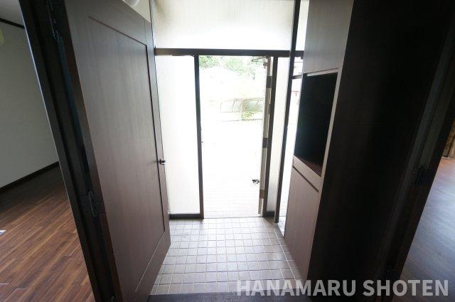高津戸町戸建貸家の玄関|物件、駅でお待ち合わせでのご案内歓迎！