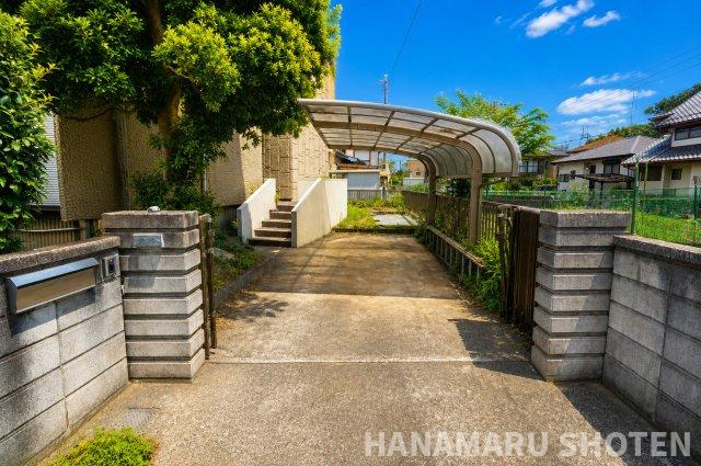 高津戸町戸建貸家の駐車場|物件、駅でお待ち合わせでのご案内歓迎！