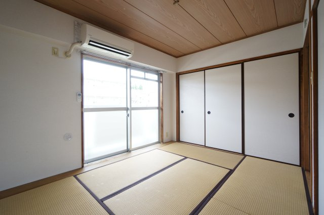 ビレッジハウス市原2号棟の和室|ご見学・ご契約時の送迎可能！
※すべて同タイプのお写真です・実際のお部屋は洋室です