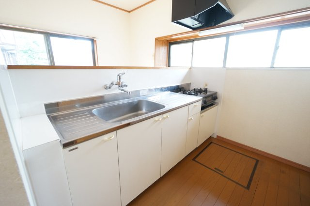 村田町貸戸建のキッチン|水曜日、営業時間外もご相談ください！