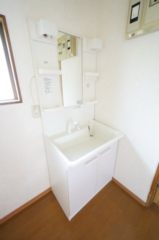 村田町貸戸建の洗面所|オンライン対能応可！