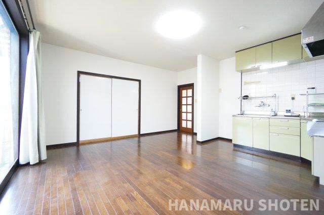 千葉市中央区松ヶ丘町貸家(JTI)の居間・リビング|初期費用ご相談ください！