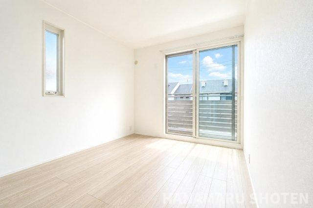 カメリアコートの洋室|物件、駅でお待ち合わせでのご案内歓迎！
