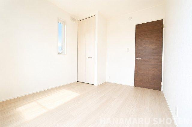 カメリアコートの洋室|物件、駅でお待ち合わせでのご案内歓迎！