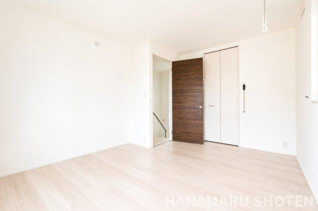 カメリアコートの洋室|物件、駅でお待ち合わせでのご案内歓迎！