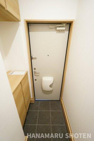 シュシュ宮崎町の玄関|ご見学・ご契約時の送迎可能！