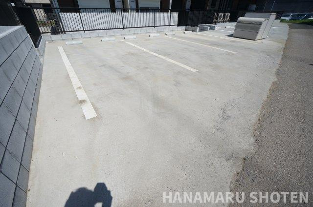 Like星久喜B棟の駐車場|お電話でのご予約がスムーズです！