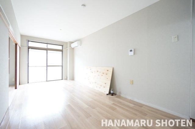 レジデンス貝塚2号館の居間・リビング|物件、駅でお待ち合わせでのご案内歓迎！