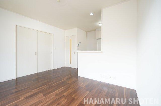 シャルマンDの居間・リビング|物件、駅でお待ち合わせでのご案内歓迎！