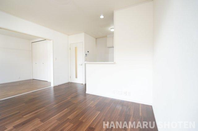 シャルマンDの居間・リビング|物件、駅でお待ち合わせでのご案内歓迎！