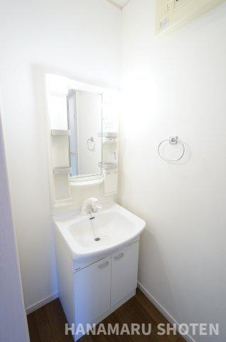 シャルマンDの洗面所|物件、駅でお待ち合わせでのご案内歓迎！