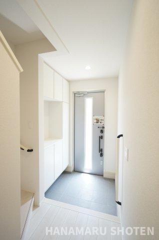 Sumai-to千葉市若葉区若松台の玄関|物件、駅でお待ち合わせでのご案内歓迎！
