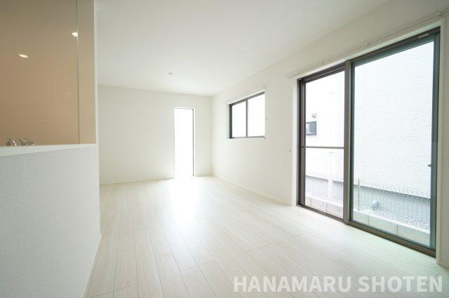 Sumai-to千葉市若葉区若松台の居間・リビング|物件、駅でお待ち合わせでのご案内歓迎！