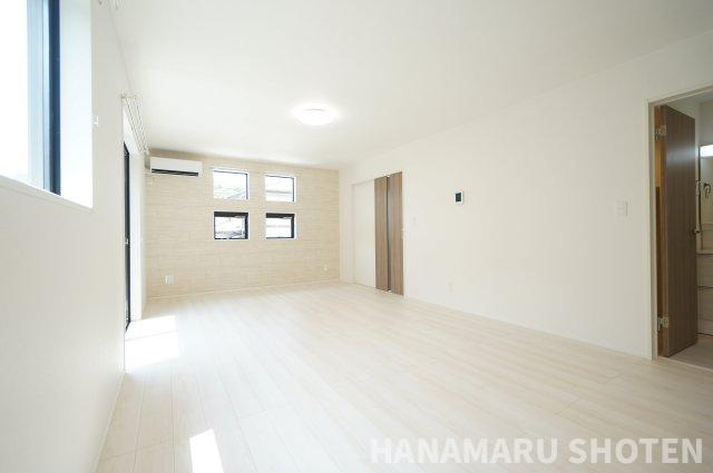 Sumai-to千葉市若葉区加曽利町の居間・リビング|物件、駅でお待ち合わせでのご案内歓迎！