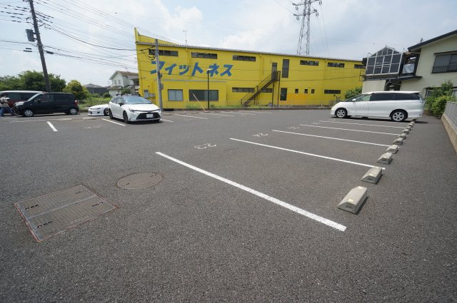 メープル・グローブの駐車場|詳細、ご不明点等、お気軽にご連絡ください！
